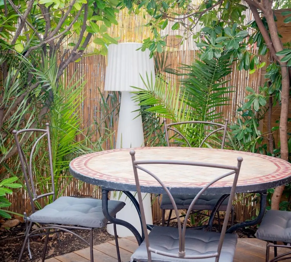 Charmant Appartement Avec Jardin A 500M Des Plages Prado Borely Marsiglia